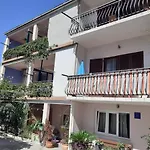 Guest house Damir Makarska