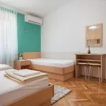 Damir Makarska
