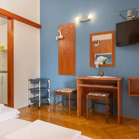 Damir 3* 마카르스카