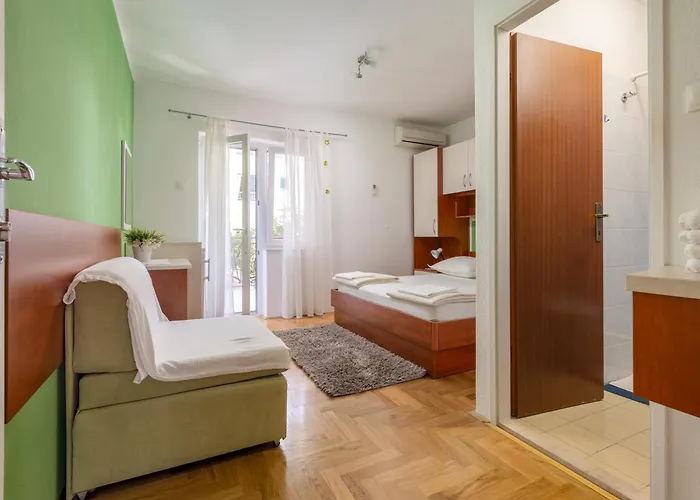 Damir 招待所 马卡尔斯卡