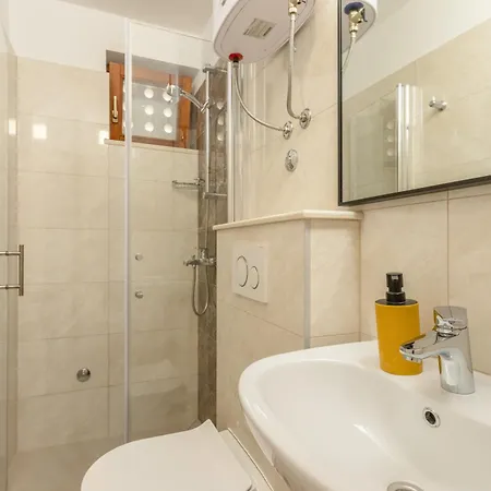 Pensionat Damir Makarska