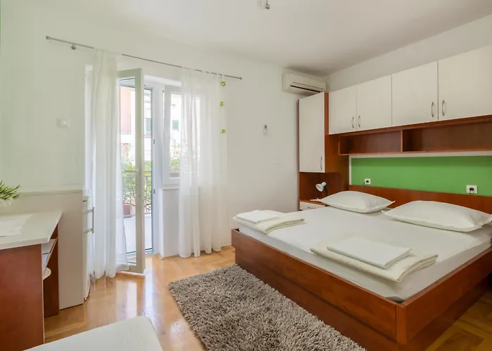 Konukevi Damir Makarska